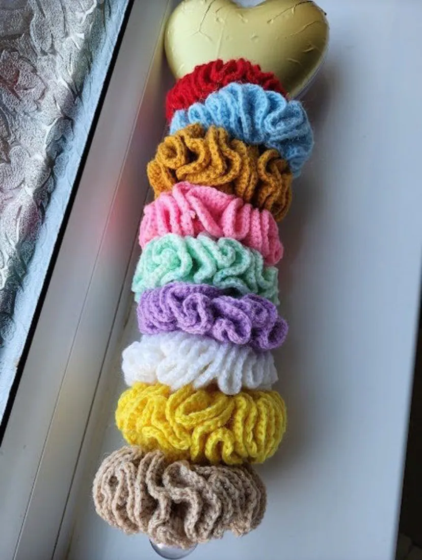 Crochet scrunchie 