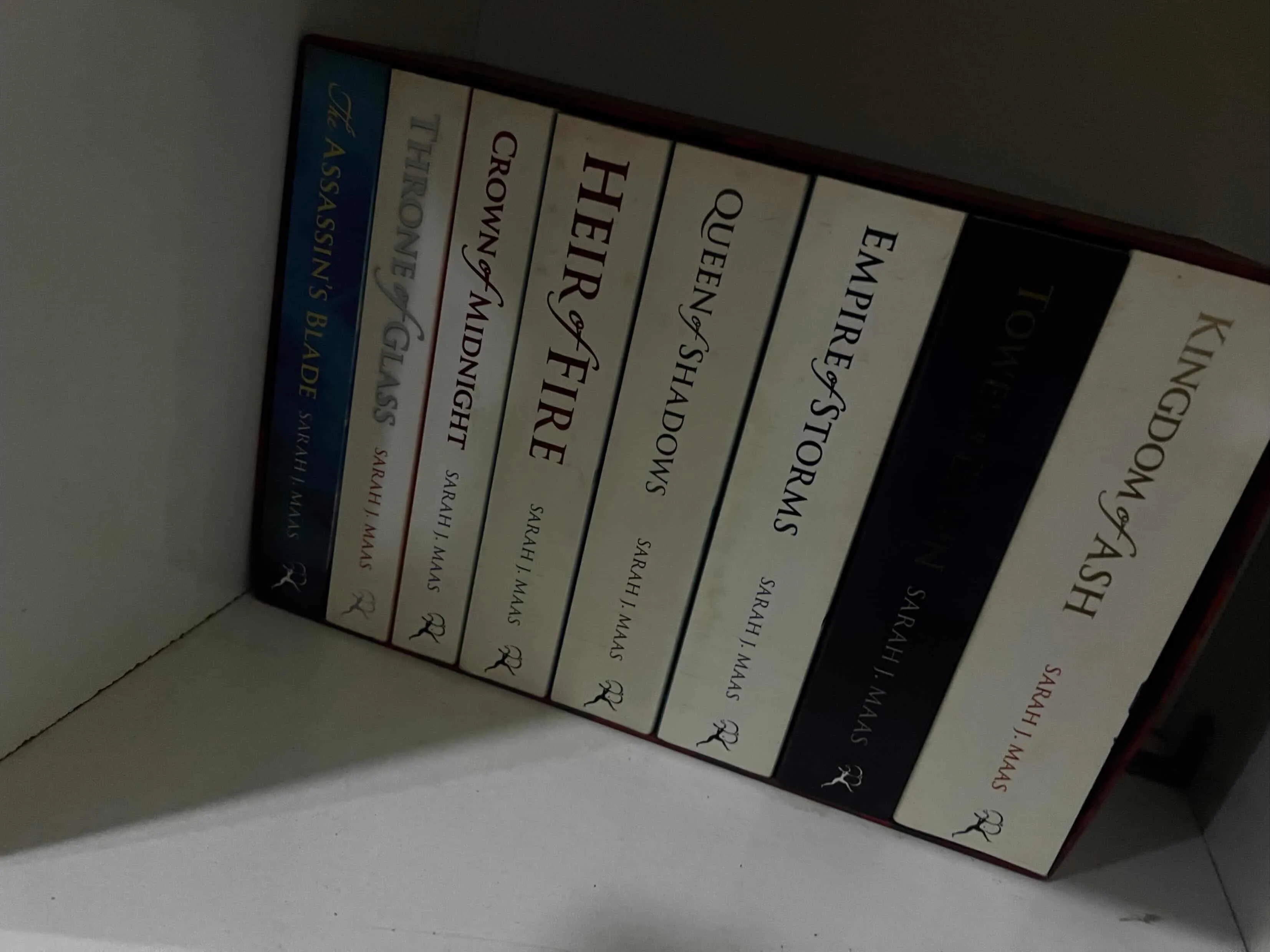 Throne of glass series 