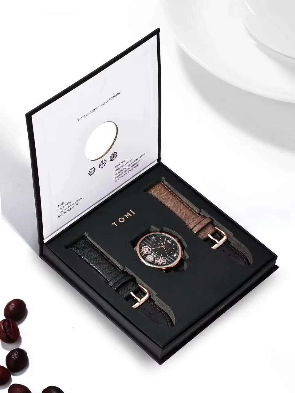Tomi leather wristwatch
