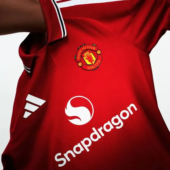 MAN UNITED 26/27 HOME KIT